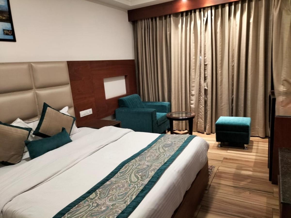 Hotel Ambica Katra Katra  Exterior photo