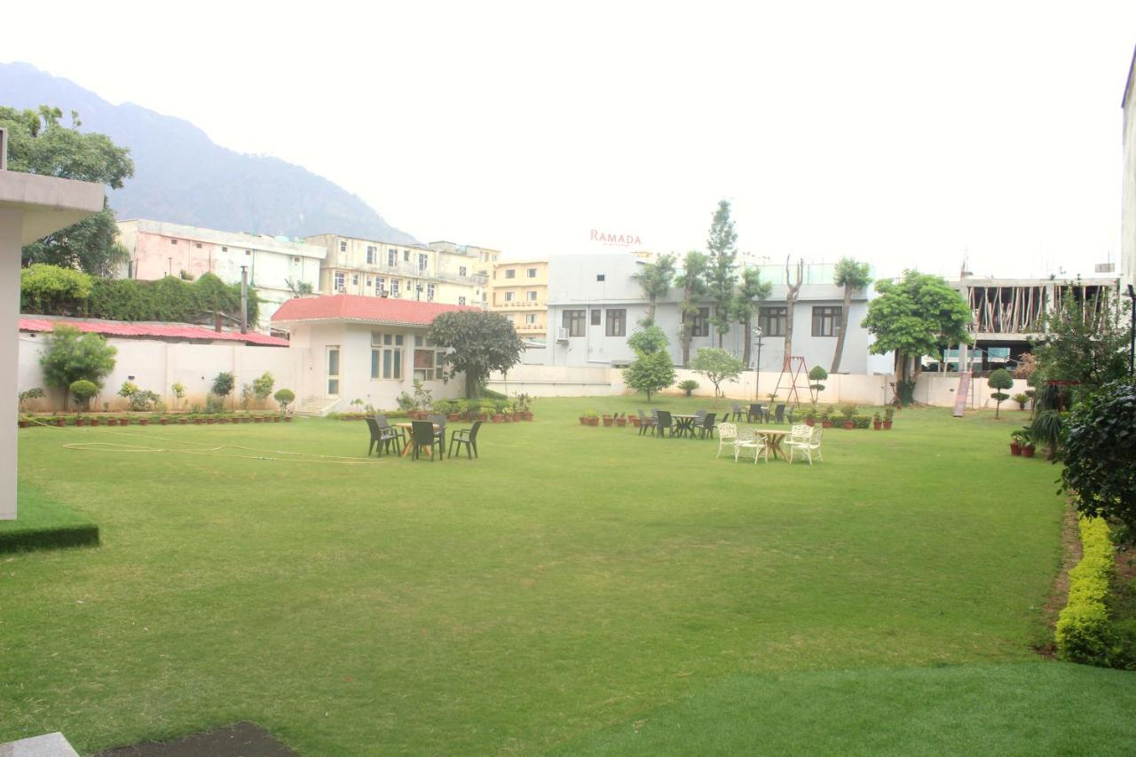 Hotel Ambica Katra Katra  Exterior photo